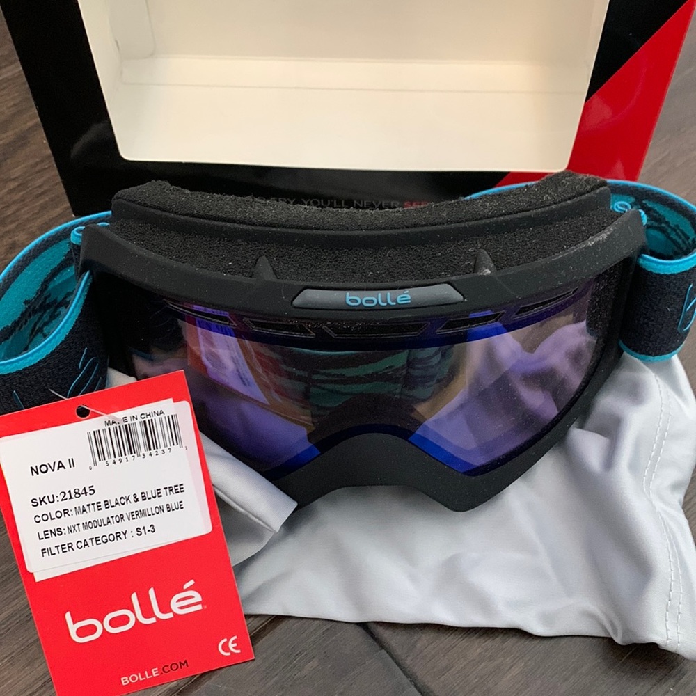 Ski & Snowboard Goggles Bollé Nova II Matte Navy & Neon Blue Azure Cat 2 Lens
